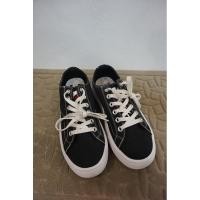 ราคา ส่งต่อ รองเท้าผ้าใบ สียีนส์ดำ Tommy jeans แท้ (25478607019)