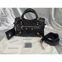 ราคา ❌sold❌used like new balenciaga mini city 2018 (12932280743)