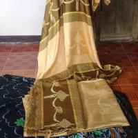 ราคา ผ้าม่านสีทอง ลายเก๋ๆ มือสอง (2620683438)