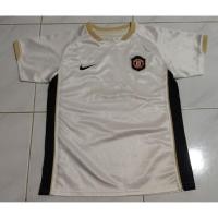 ราคา เสื้อฟุตบอล เด็ก MANCHESTER UNITED ของ NIKE ไซส์L รอบอก30 ยาว20.5 ของแท้100% ค่ะ (24209500140)