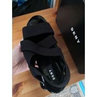 ราคา รองเท้ามือ2 DKNY ส้นตึก​ (13524946075)