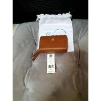 ราคา Tory Burch แท้% (used like new)รุ่นBlank Zip Card Case กระเป๋าใส่บัตร ใส่เหรียญ ใส่แบงค์พับ (28017847618)
