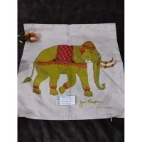 ราคา JIM THOMPSON Elephant Silk Cushion Cover ปลอกหมอนอิง (28051663983)