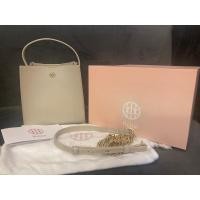 ราคา Reina bag รุ่น Mini Duchess สี Off-white (used in good condition) (26307751198)