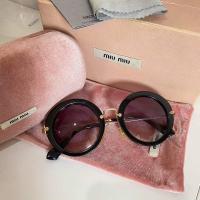 ราคา miu miu sunglasses in black (9176806607)