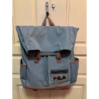 ราคา FILA กระเป๋าเป้มือสอง แท้100% สภาพยังดีค่ะมีตำหนิตามภาพ มีช่องใส่ของเยอะมาก ใส่คอมหนังสือได้ใบใหญ่ (28001965395)