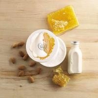 ราคา THE BODY SHOP ALMOND MILK & HONEY SOOTHING & CARING BODY BUTTER 50 ML. เดอะบอดี้ ช็อป (10036729280)
