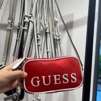 ราคา กระเป๋าสะพาย GUESS สีแดง แท้ (15448353164)