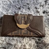 ราคา กระเป๋าสตางค์แบรนด์เนมแท้มือสอง Fendi (5278280558)