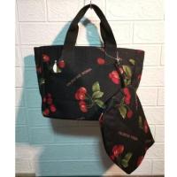 ราคา กป.ผ้าทอทรงแข็ง Valentino rossa12,9inchแม่ลูก ลดราคา30% (12662458344)