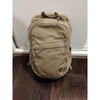 ราคา เป้ Fjallraven รุ่นraven 20L สีกากี มือสอง (3283008415)