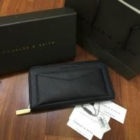 ราคา กระเป๋าสตางค์ใบยาว charles&keith (826486034)