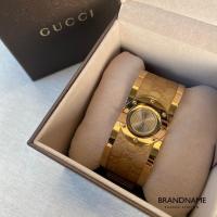ราคา Gucci Twirl Leather Bangle Yellow Gold Dial Woman’s Watch YA 112434 (5677183870)