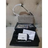 ราคา กระเป๋าเพชรขึ้นบ่า อเล็กซานเดอร์แวง มีสายโซ่สะพายข้าง (24253127584)