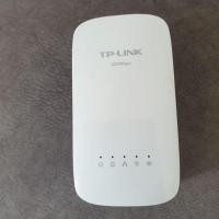 ราคา TP-Link AC750 PowerLine + WiFi extender TL-WPA-4540 (2910820005)
