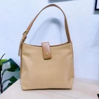 ราคา Roberta di Camerino กระเป๋าคล้องไหล่ผ้าหนาอะหลั่ยหนังแบรนด์แท้อิตาลี่ (24534966154)