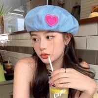 ราคา [พร้อมส่ง]หมวกเบเร่ต์ ผ้ายีนส์ ประดับหัวใจ ทรงสวย (27720444567)