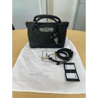 ราคา กระเป๋าสะพายข้าง Lyn สีดำ ของแท้ (28110700429)