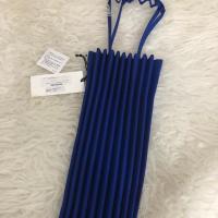 ราคา Used Me issey miyake trunk pleat bag (1958994603)