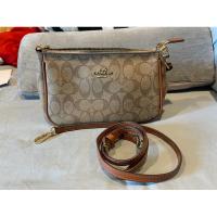 ราคา Coach Messico Top Handle Pouch In Signature Coated Canvas (27116211068)