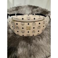 ราคา กระเป๋าคาดอก MCM สีครีม (16338255853)