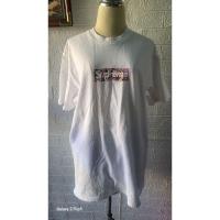ราคา รหัส 0541 เสื้อยืดสีขาว แบรนด์ Supreme ไซส์ L อกหน้าผ้า 42 (25340481365)