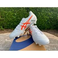 ราคา รองเท้าฟุตบอล ASICS DS LIGHT (1103A068-103) สีWHITE/ORANGE มือหนึ่ง ของเเท้ (26462755314)