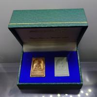 ราคา สมเด็จพระพุทธชินสีห์ ญสส 80 พรรษา ชุดทองแดง และ เนื้อผง วัดบวรนิเวศวิหาร ปี2536 พร้อมกล่องเดิม (27370742373)