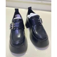 ราคา ส่งต่อ รองเท้ามือสอง CHARLES & KEITH ไซส์ 39 สภาพ 98% รุ่น Rubina Buckled Chunky Loafers สีดำ (22356373947)