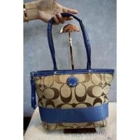 ราคา Coach F19046 กระเป๋า COACH F19046 SIGNATURE STRIPE TOTE แท้ มีตำหนิ (15892843636)