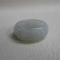 ราคา แหวนหยกพม่า Jadeite แกะสลักลายดอกไม้ ขนาดวงใน 21.7mm หรือ เบอร์ 66-68 กว้าง 10.2mmสีขาวicyสวยงามสวมใส่ได้ทุกเพศ (21682232771)