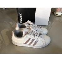ราคา รองเท้า adidas มือ2 สภาพดี size 38 (6047380059)
