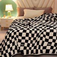 ราคา ผ้าห่มลายตารางขาวดำ ผ้าห่มและผ้านวม 6 ฟุต ใส่สบาย มี 4 สี (14209390687)