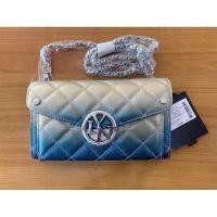 ราคา ใหม่ กระเป๋าสตางค์ใบยาวมีสายคอสบอดี้ จาก Lyn (19671777278)