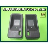 ราคา DOOR HANDLE SOCKET SET "GREY" Fit For MITSUBISHI PAJERO A161 // เบ้ารองมือเปิดใน ซ้าย-ขวา "สีเทา" (19600335491)