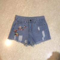 ราคา กางเกงยีนส์ขาสั้นเอวสูง แต่งขาด ปักลายดอกไม้ (13122097573)