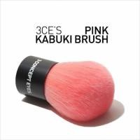 ราคา [โค้ดBATW/ลดเพิ่ม130฿] 3CE PINK KABUKI BRUSH (695118012)