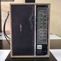 ราคา วิทยุ​ท​รา​นซิ​ส​เตอร์​ Toshiba Solid State Radio Model RM-103F (6235767691)