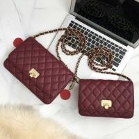 ราคา Keep Spell Flat Bag หนังคาร์เวีย (กระเป๋าแบรนด์เนมของแท้งานSHOP) (1427555559)