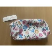 ราคา กระเป๋าใส่เครื่องสำอาง Cath Kidston จากราคา 990 (19607033698)