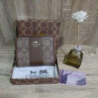 ราคา กระเป๋าสตางค์coach ใบสั้น ซิปรอบ (16982353339)