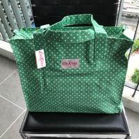 ราคา โค้ดส่วนลด 100฿ NEWJIAI [Cath Kidston] กระเป๋าผ้าเคลือบกันน้ำใบใหญ่ ใส่ของได้เยอะ สีเขียวลายMini Polka dot (1304324081)