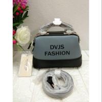 ราคา กระเป๋าแบรนด์แท้ David Jones ขนาด8" ส่งฟรี (1828092047)