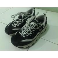 ราคา รองเท้าผ้าใบ Skechers มือสองไซต์ 37 ขอคนเท้า 36 (2223559650)