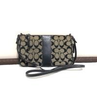 ราคา กระเป๋า Coach Crossbody ลาย c สีดำเนื้อผ้า (7218232596)