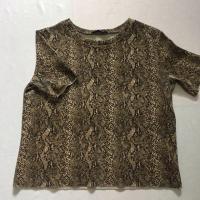 ราคา ส่งต่อ มือ 2 เสื้อยืด Zara ลายงู (2403284163)