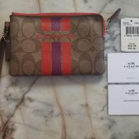 ราคา Coach คล้องมือ size s ของแท้ 100% (used) (6508562379)