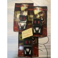 ราคา พร้อมส่ง* เซทเขี้ยวปลอมและแคปซูลเลือดปลอม เขี้ยวปลอม แวมไพร์ vampire (3356039109)
