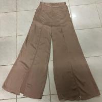 ราคา กางเกงขายาวเอวสูงสีครีมๆทองๆ แหวกหน้าขา ซิปหลัง size s (1348031286)