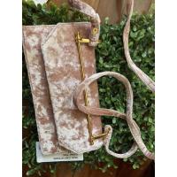 ราคา charles&Keithแท้100% (9810918323)